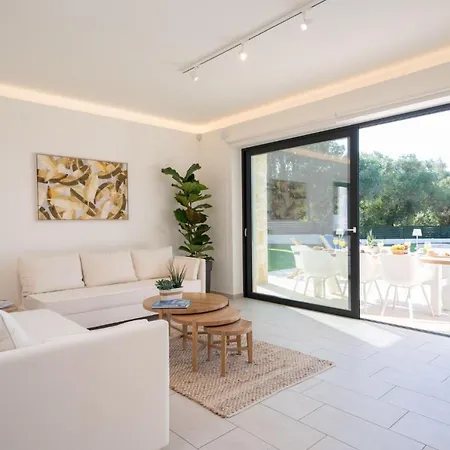 Ionian Trilogy Luxury * サミ