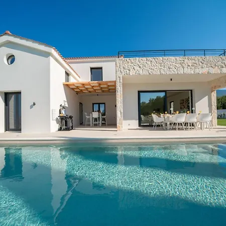 Ionian Trilogy Luxury * Σάμη